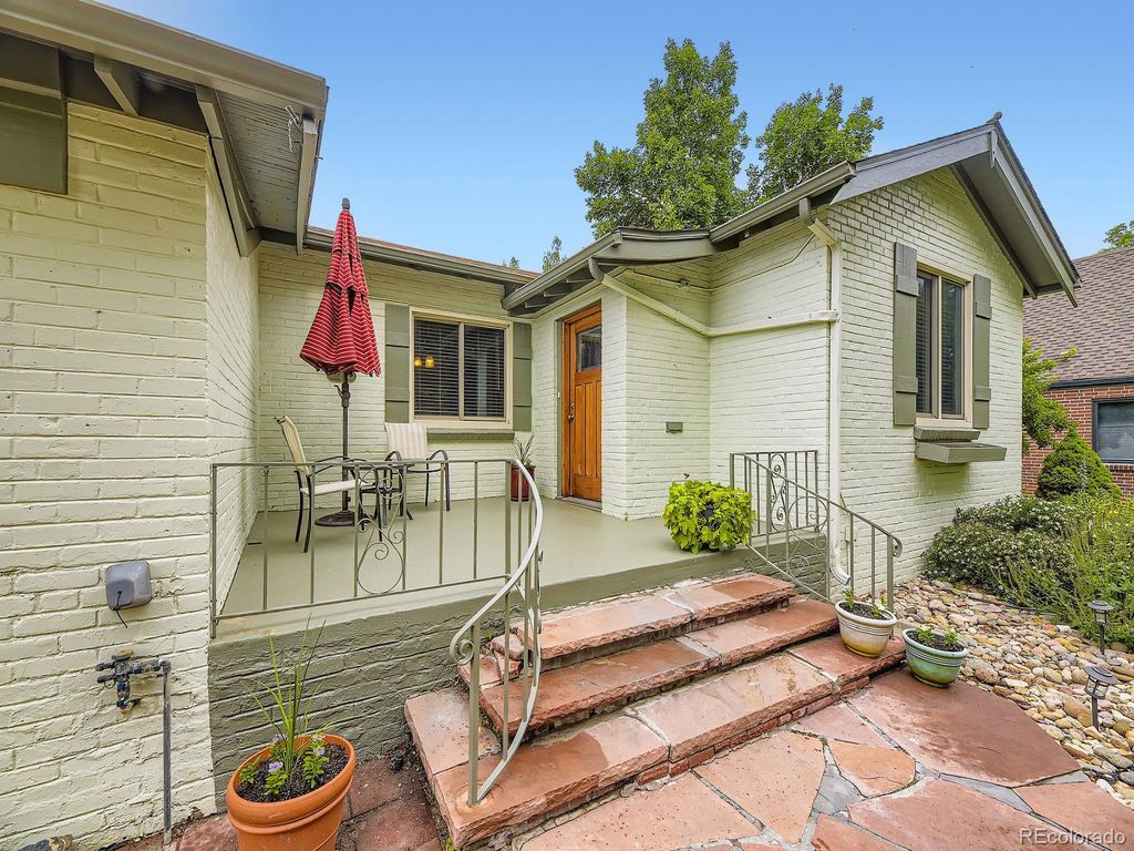 Photo of 2260 Leyden Street, Denver, CO 80207 (MLS # 3503942)