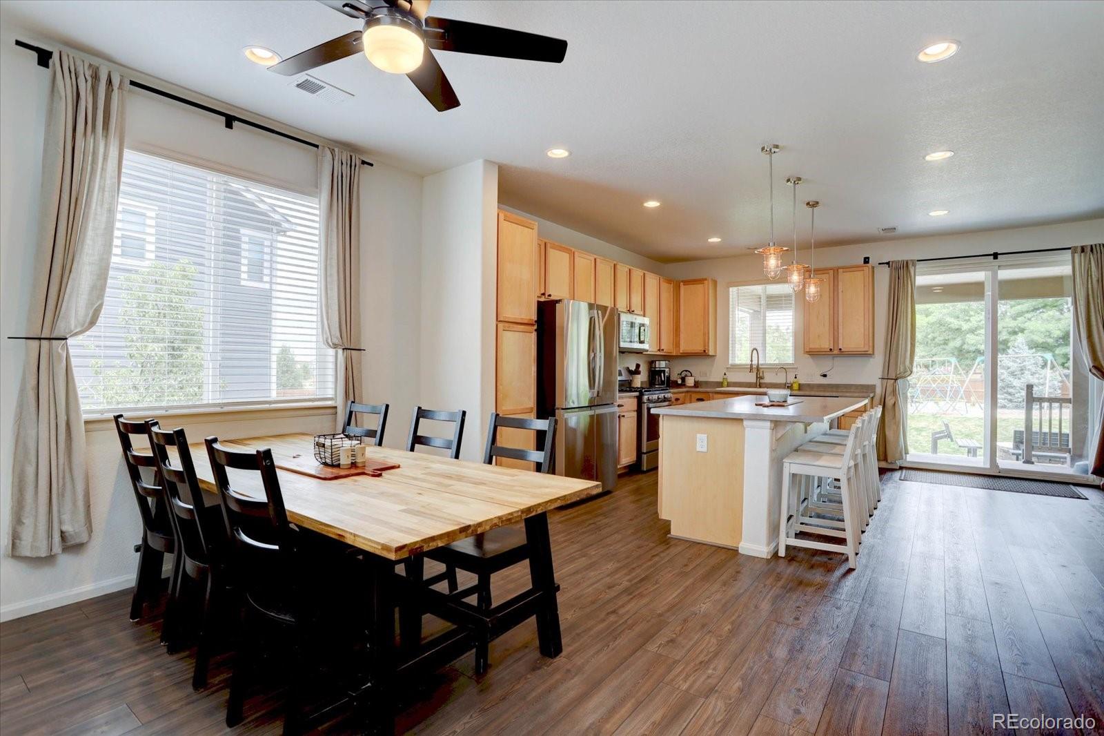 392 Vista Cliff Court