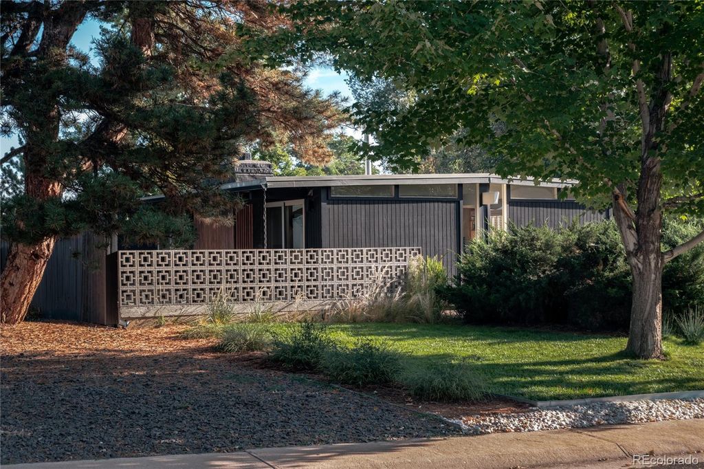 Photo of 4721 E Idaho Place, Denver, CO 80222 (MLS # 6196262)