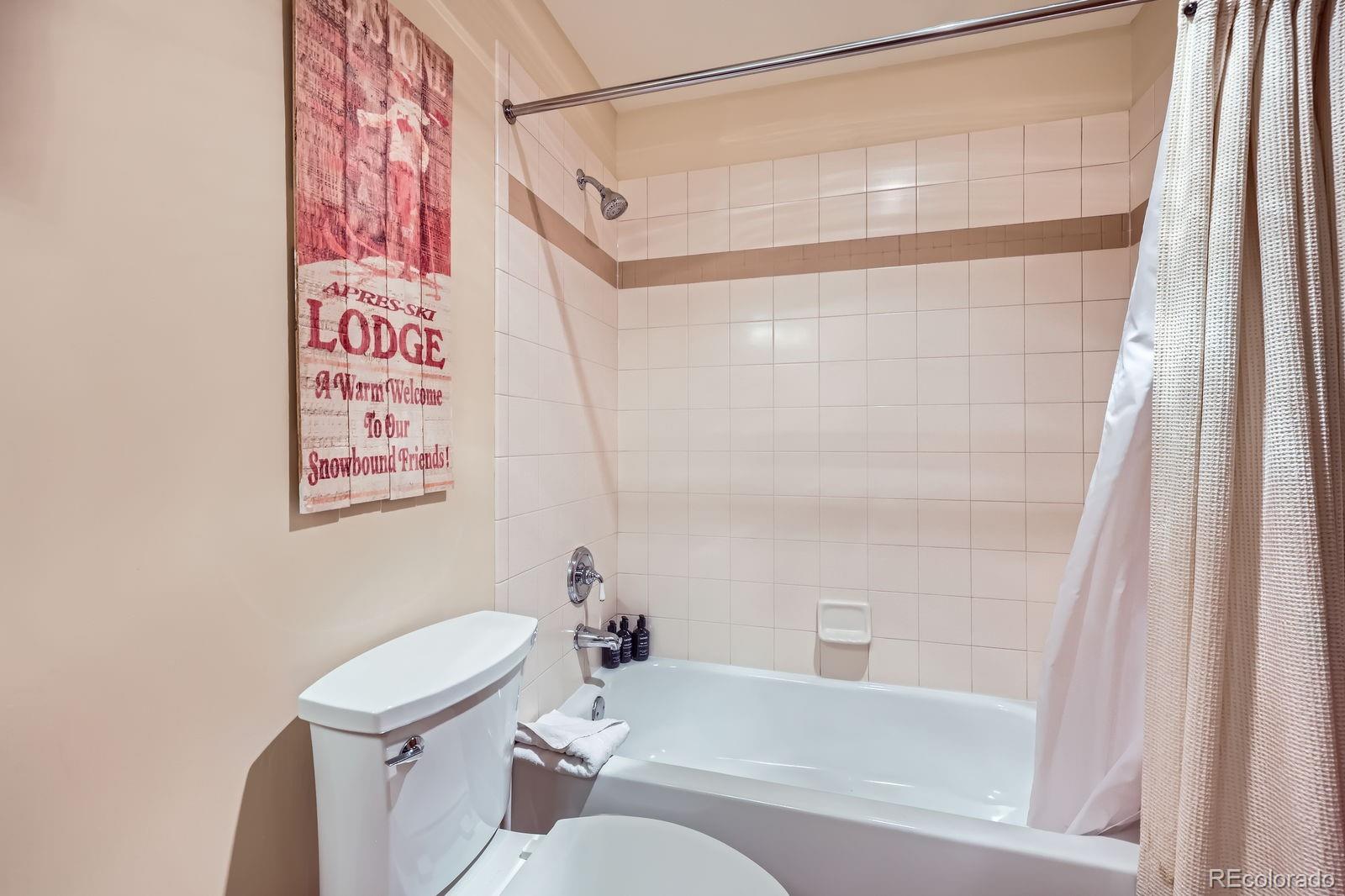 53 Hunki Dori Court 8835