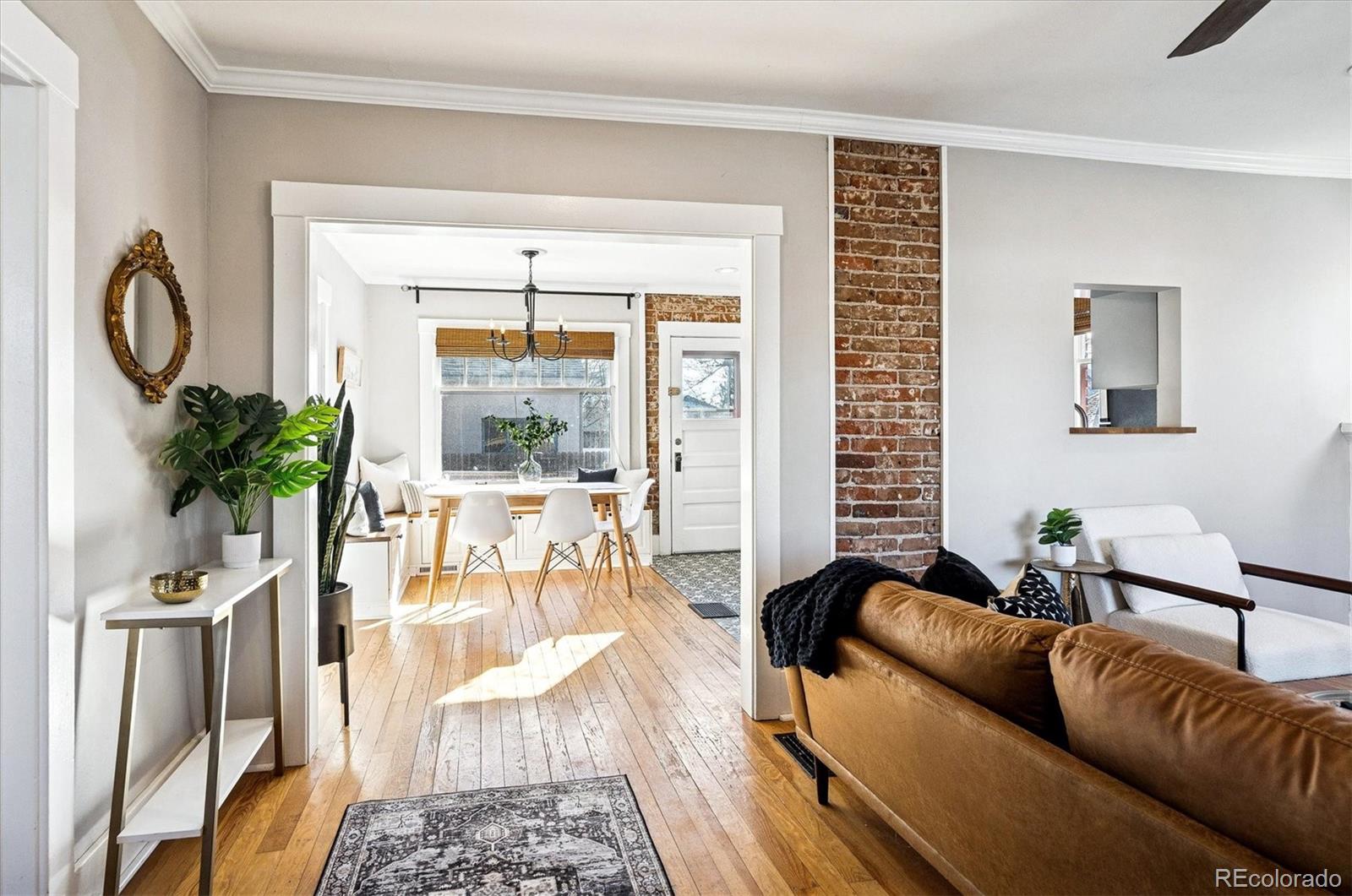 122 E Louisiana Avenue