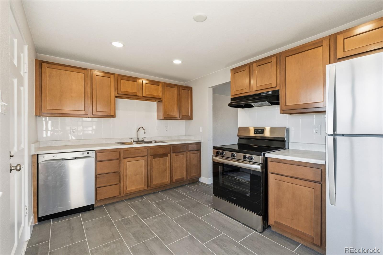 7120 W 16th Place
