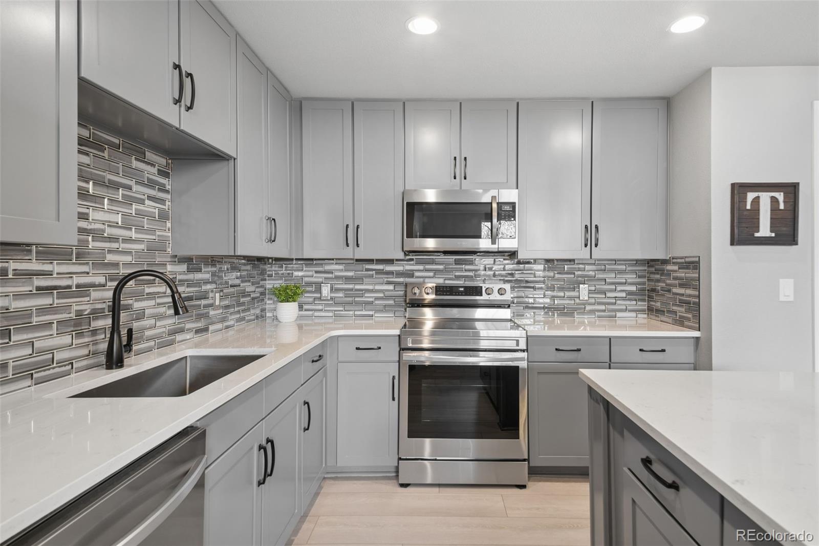 8185 E Lowry Boulevard 105