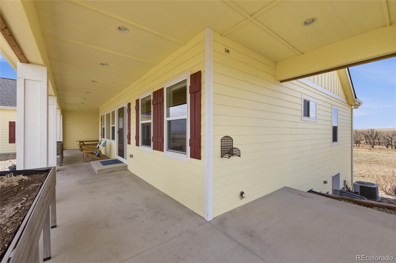 65206 E Mexico Place