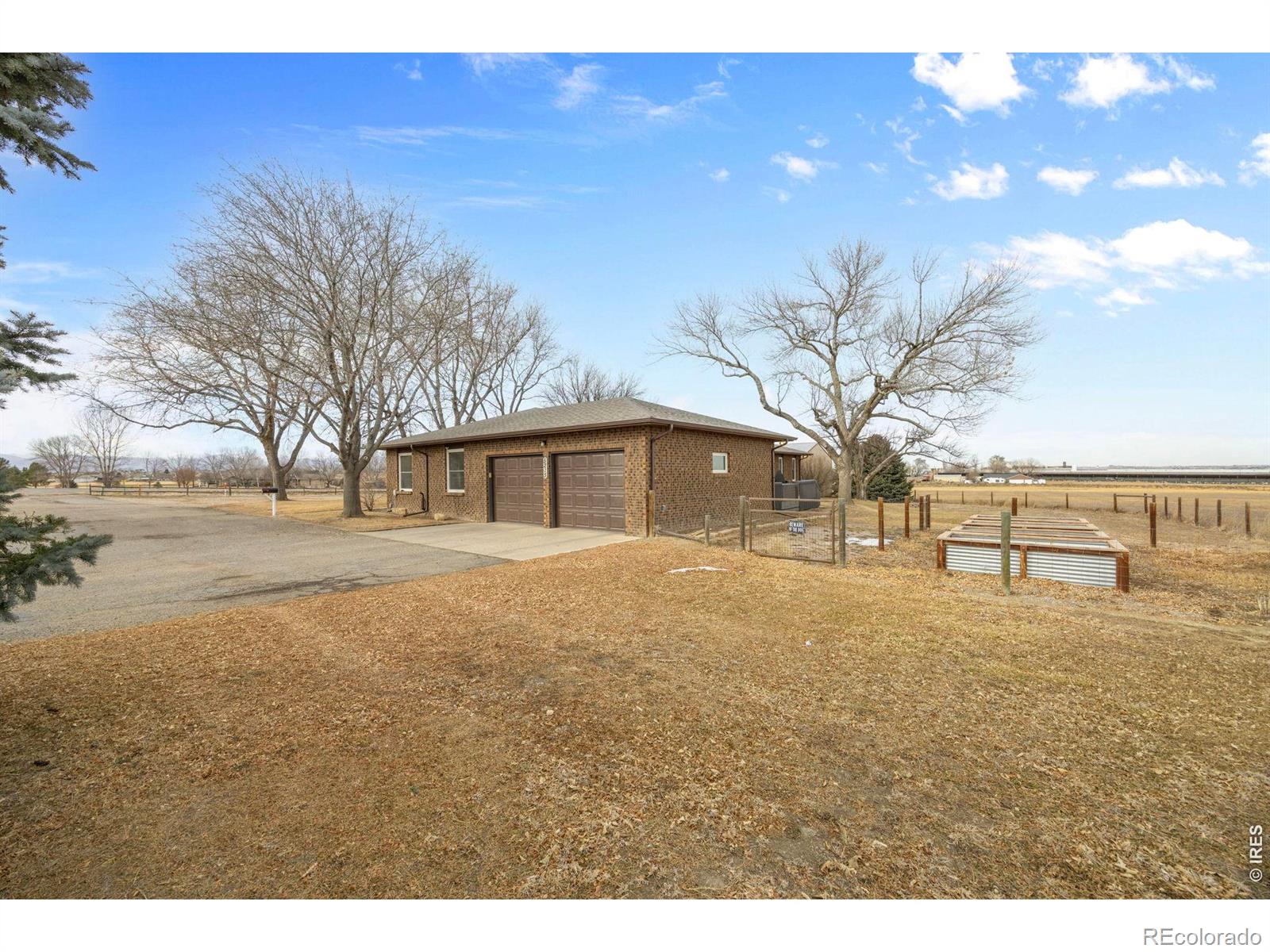 5215 E County Road 16