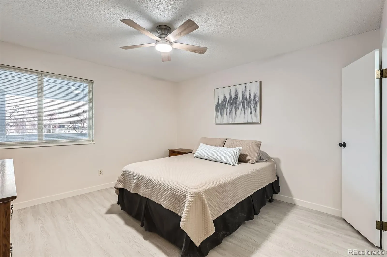 Denver, Colorado 80247, United States, 1 Bedroom Bedrooms, ,1 BathroomBathrooms,Residential,Pending,102238