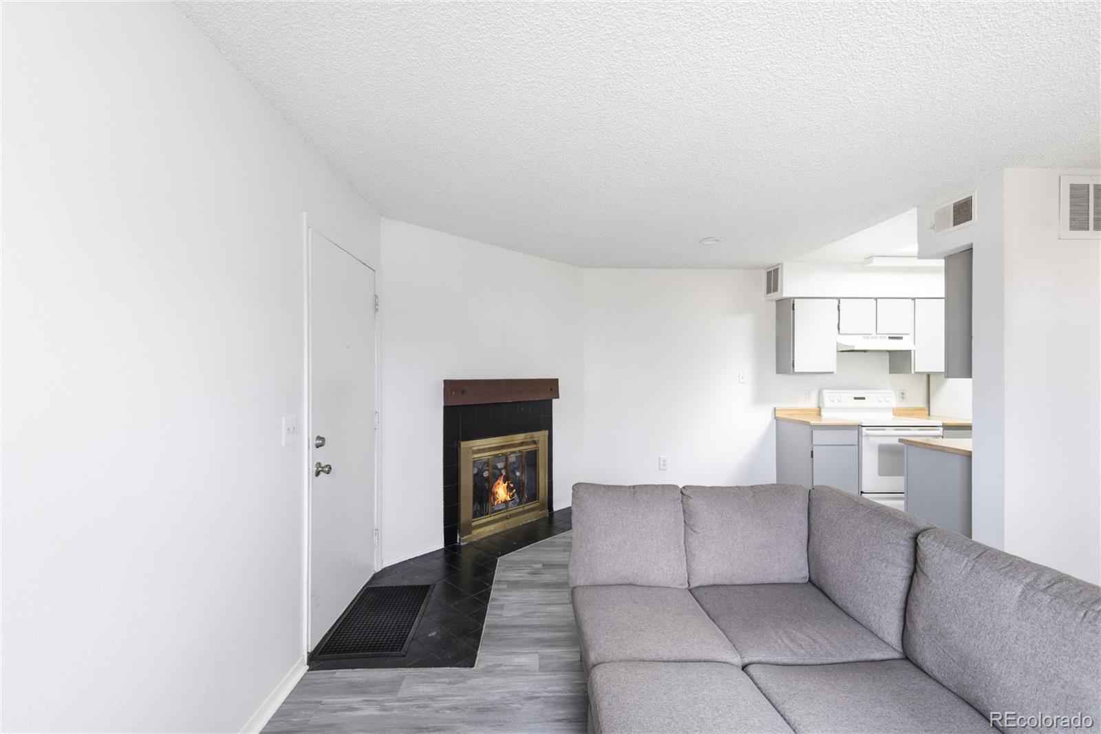 1830 Newland Court 324