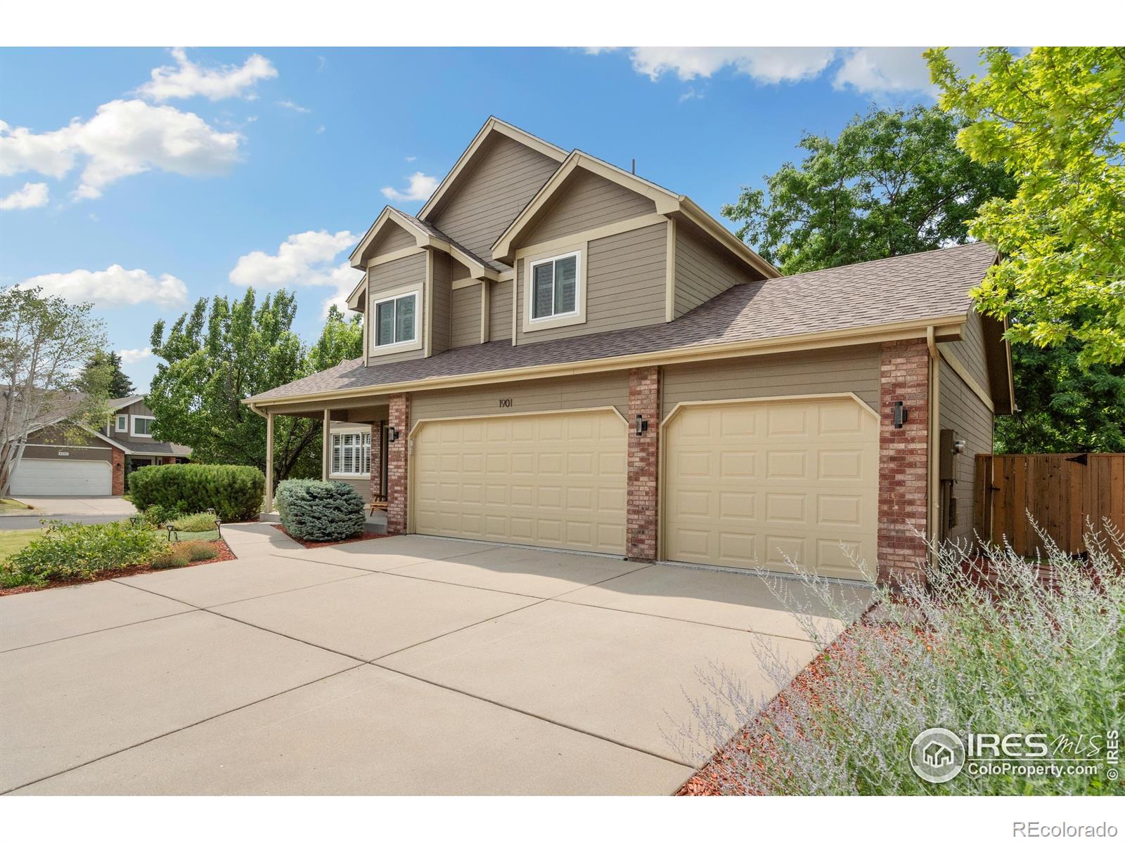 1901 Glenview Court