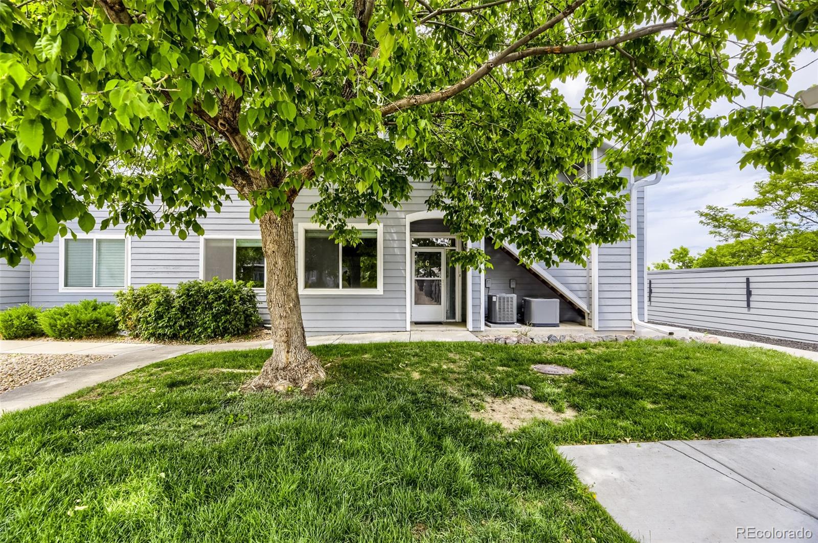 8500 E Jefferson Avenue 10G
