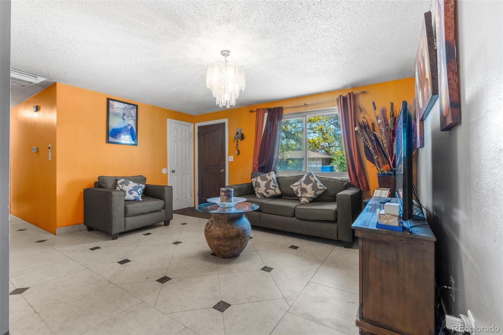 3014 Lakeside Drive