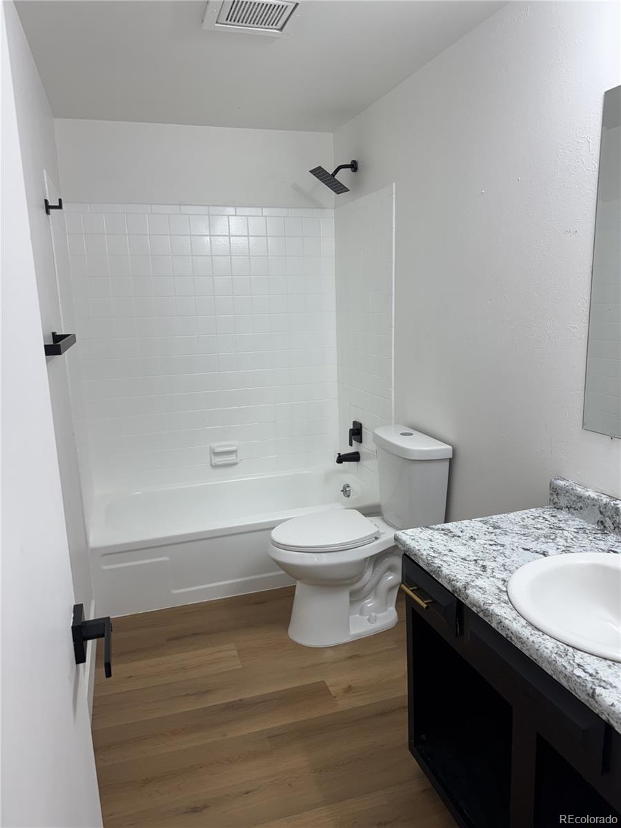 222 N 11th Court
