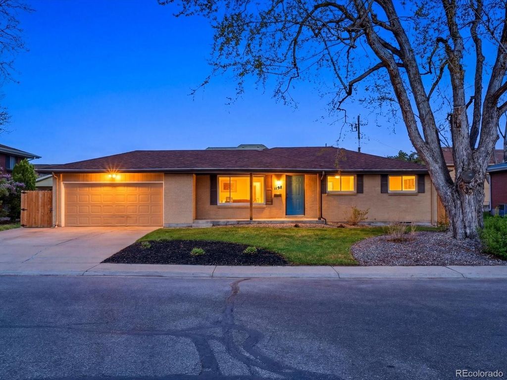 Photo of 1198 S Brentwood Street, Lakewood, CO 80232 (MLS # 7440378)