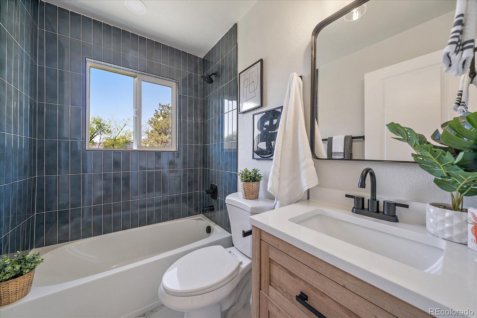 3206 Elizabeth Street, Denver, CO, 80205 1 3206 Elizabeth Street