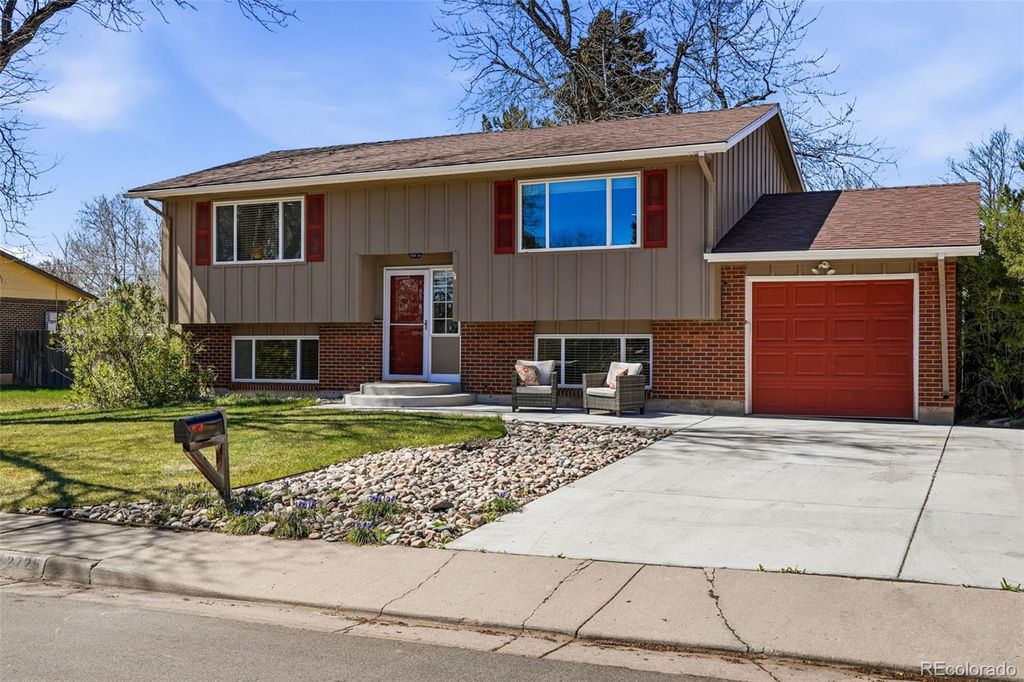 Photo of 2725 S Teller Street, Denver, CO 80227 (MLS # 5044989)