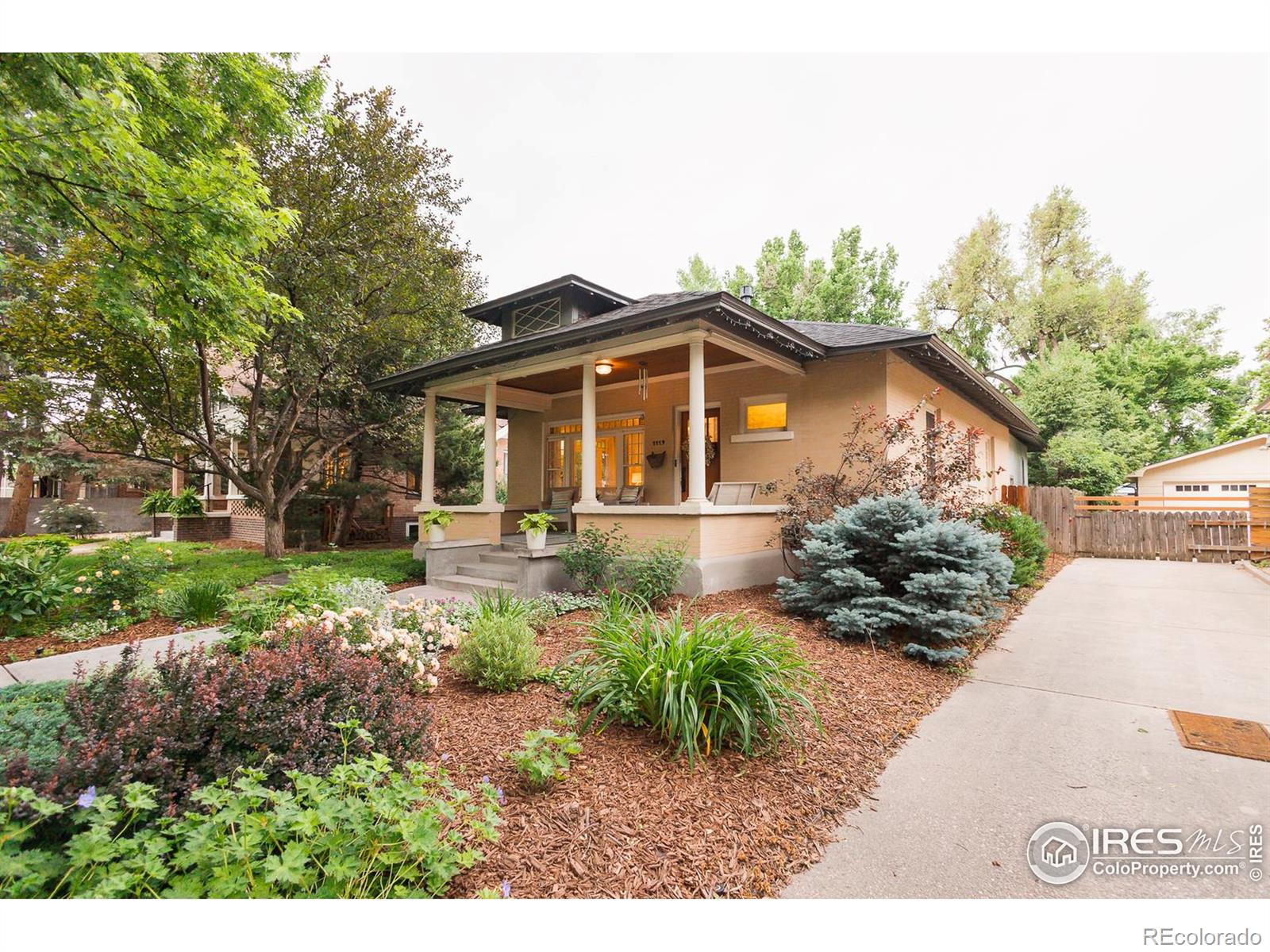 1119 W Mountain Avenue