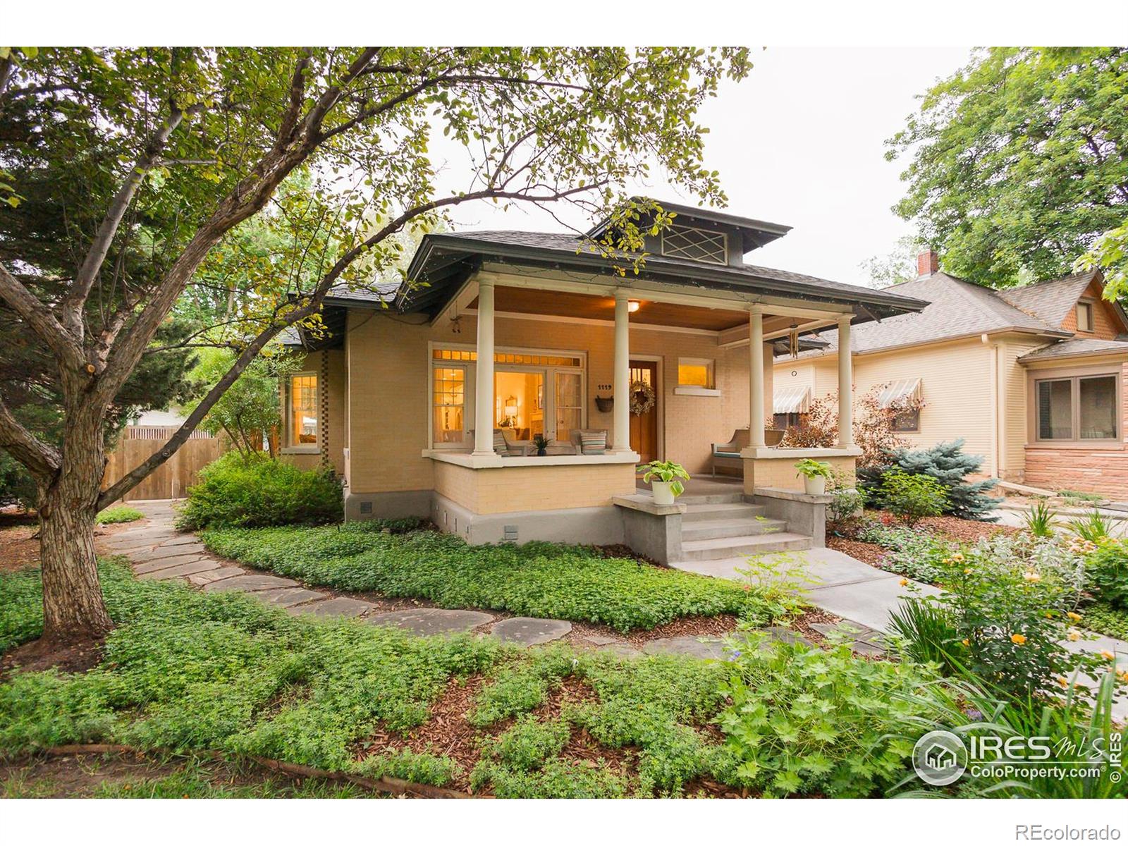 1119 W Mountain Avenue