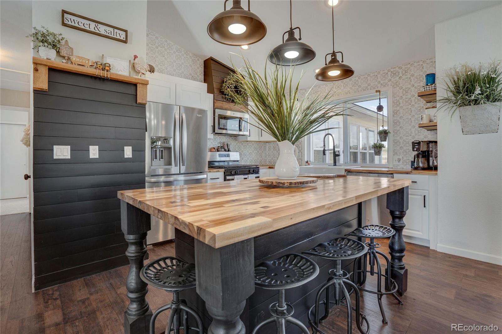 45523 Sun Country Drive