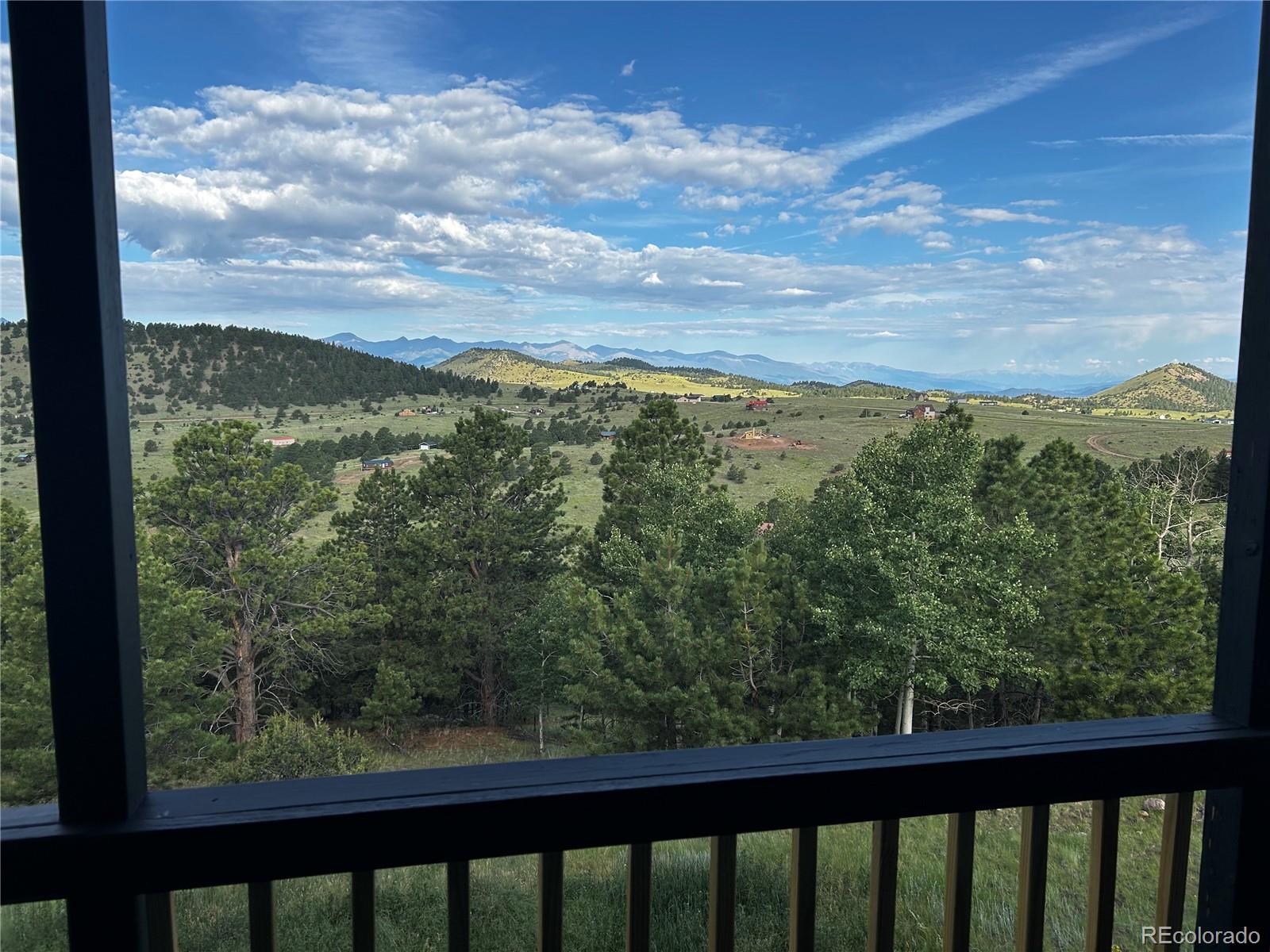 950 Junkins Loop