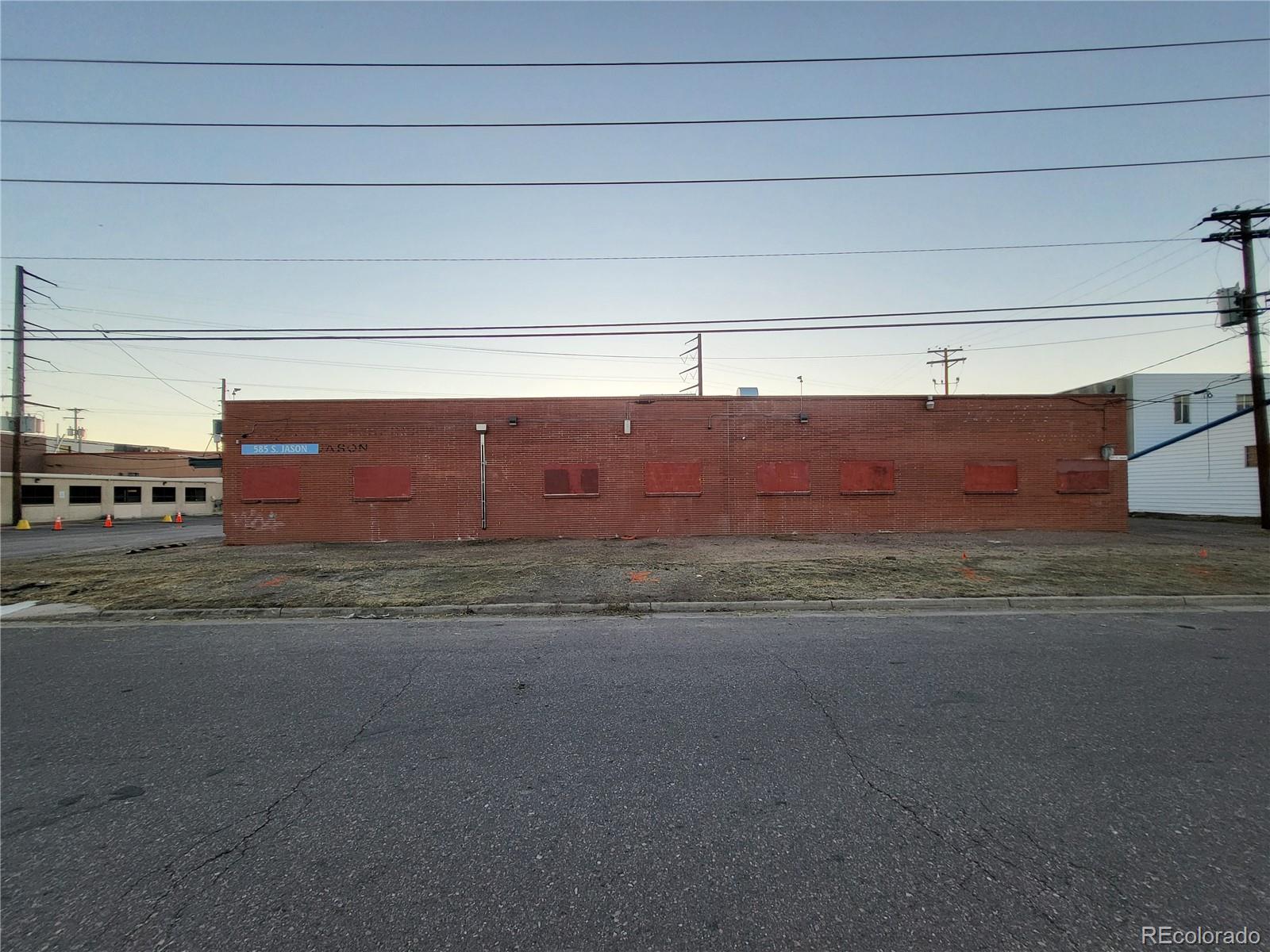 1001 W Center Avenue