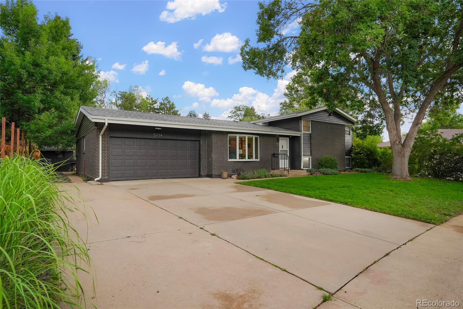 5934 Swadley Court