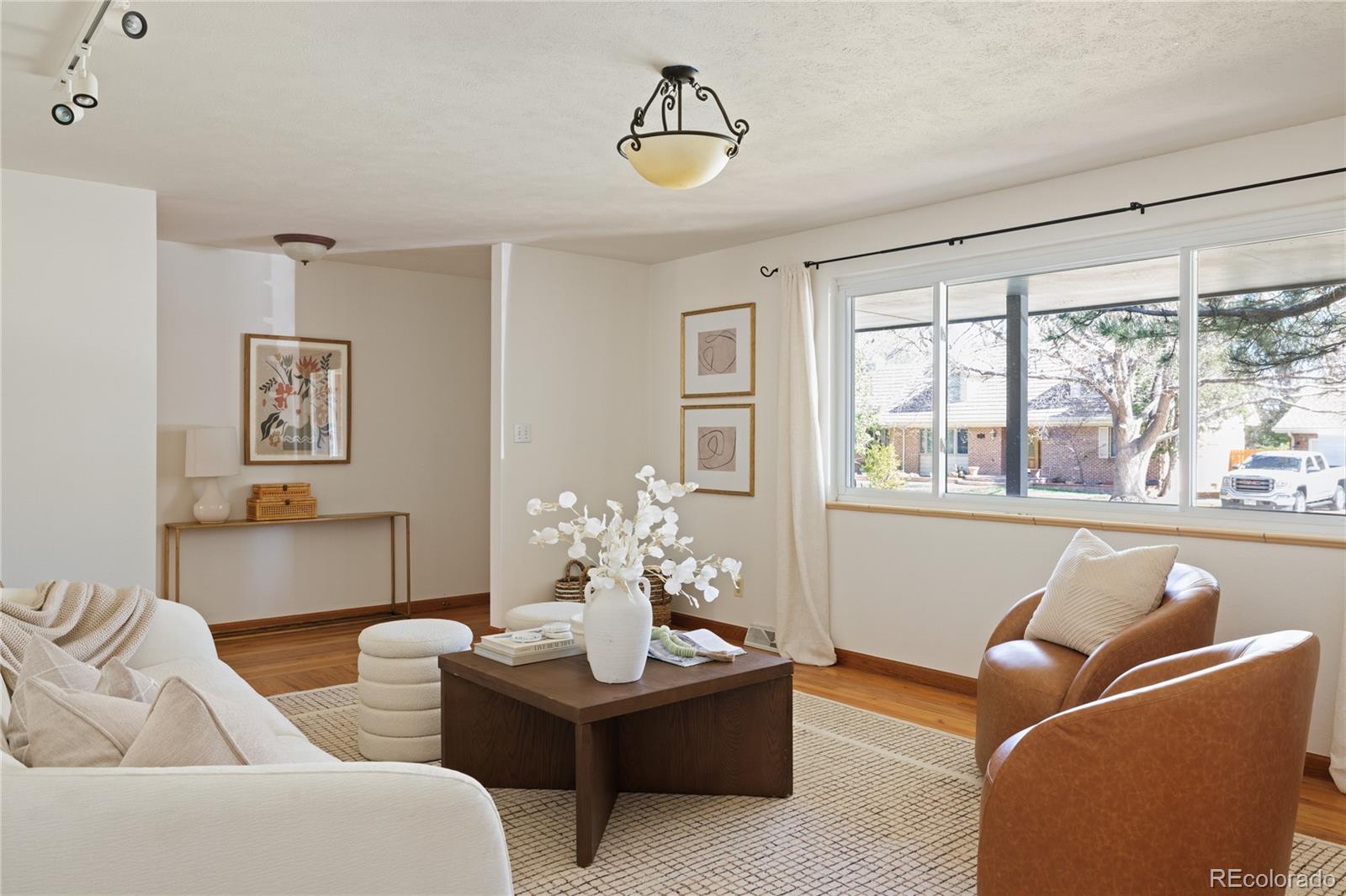 2515 S Leyden Street