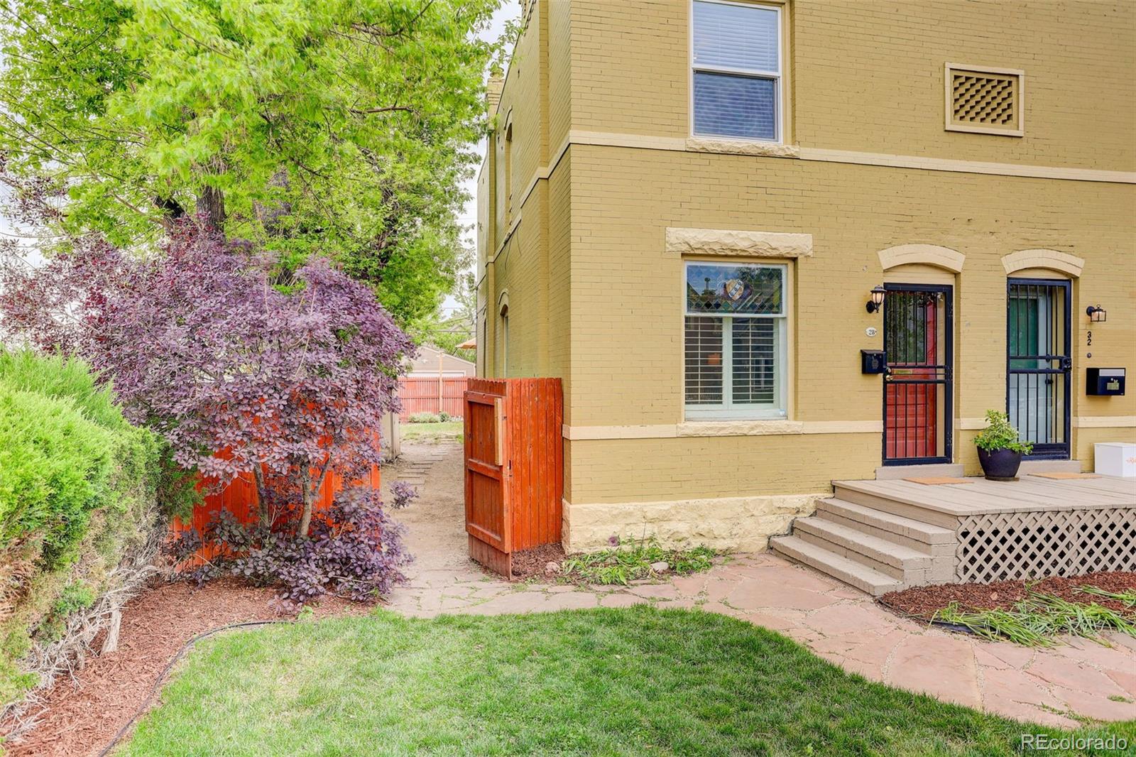 28 W Cedar Avenue
