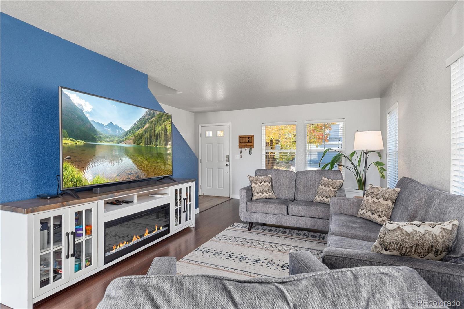 3735 Dinosaur Street