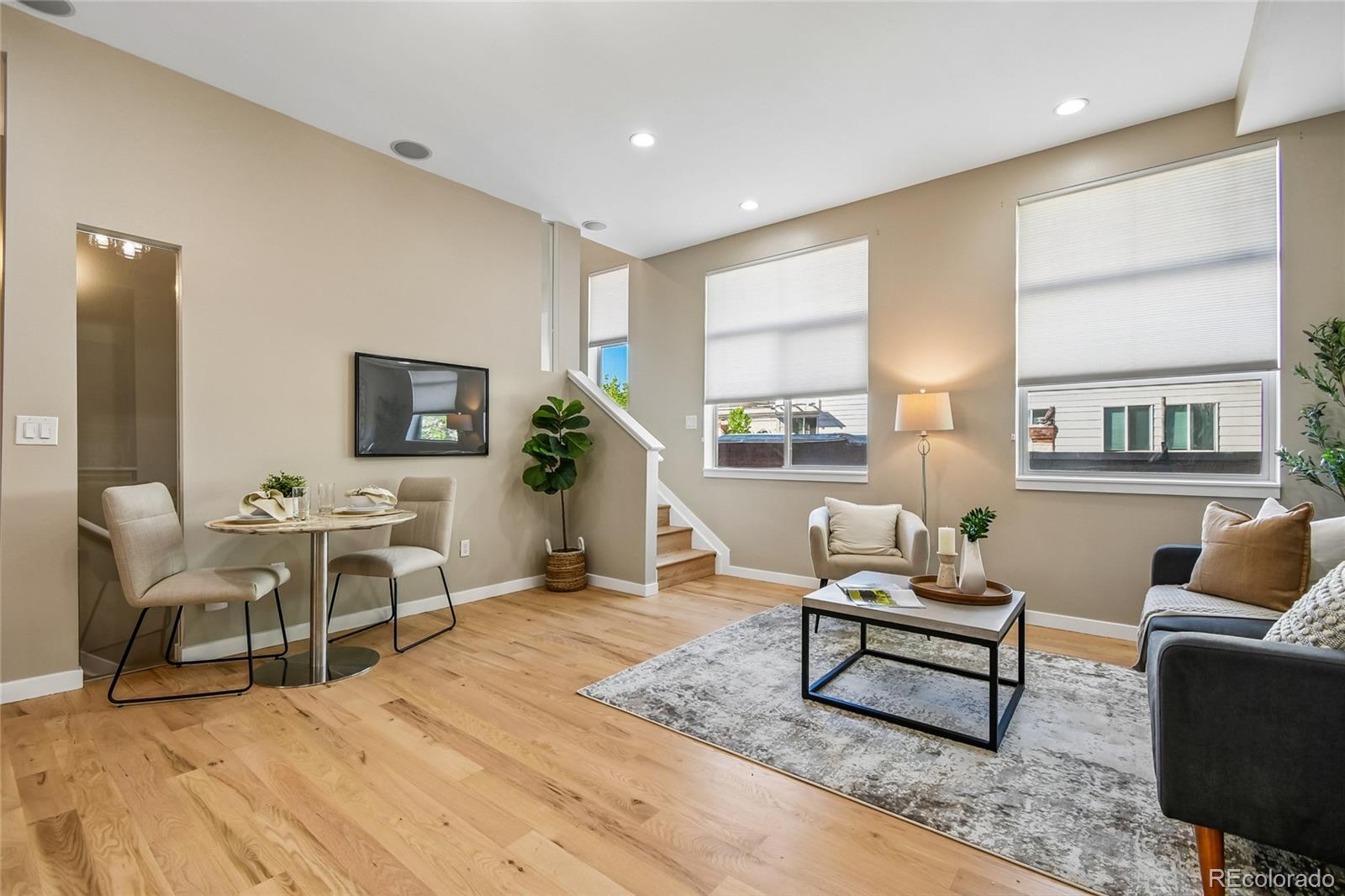 2327 Glenarm Place 2