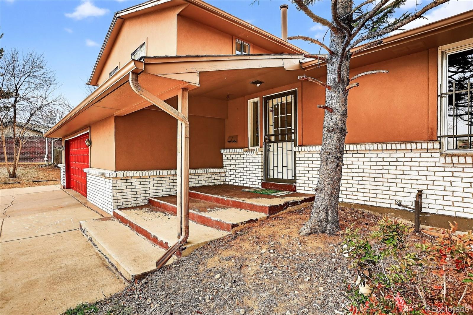 2000 E Easter Avenue