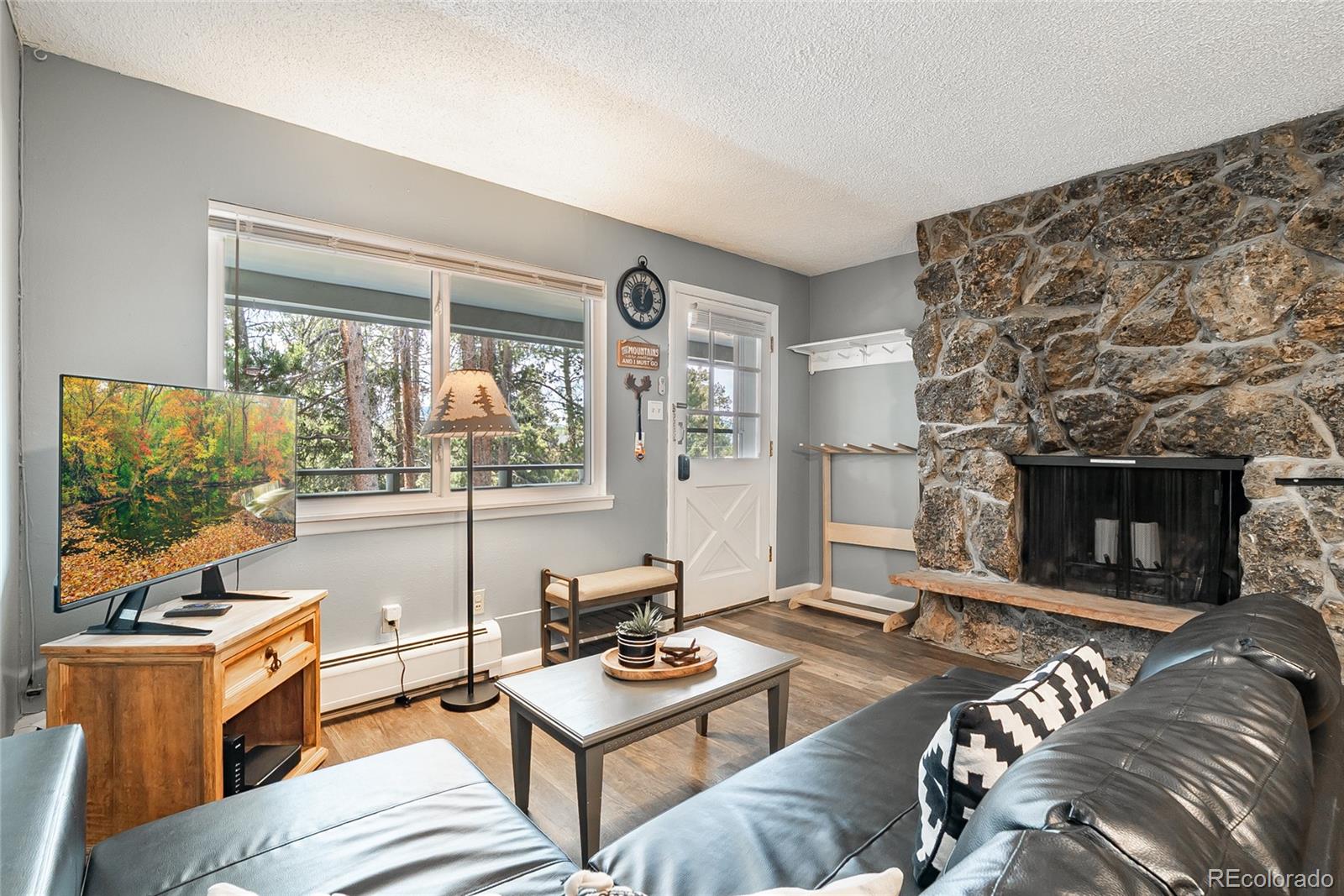 400 Hi Country Drive 15