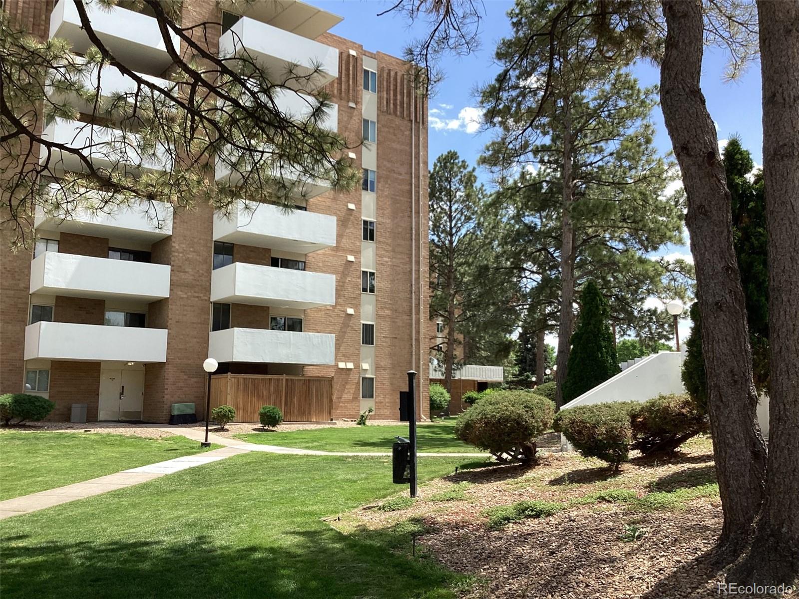 2880 S Locust Street 300N