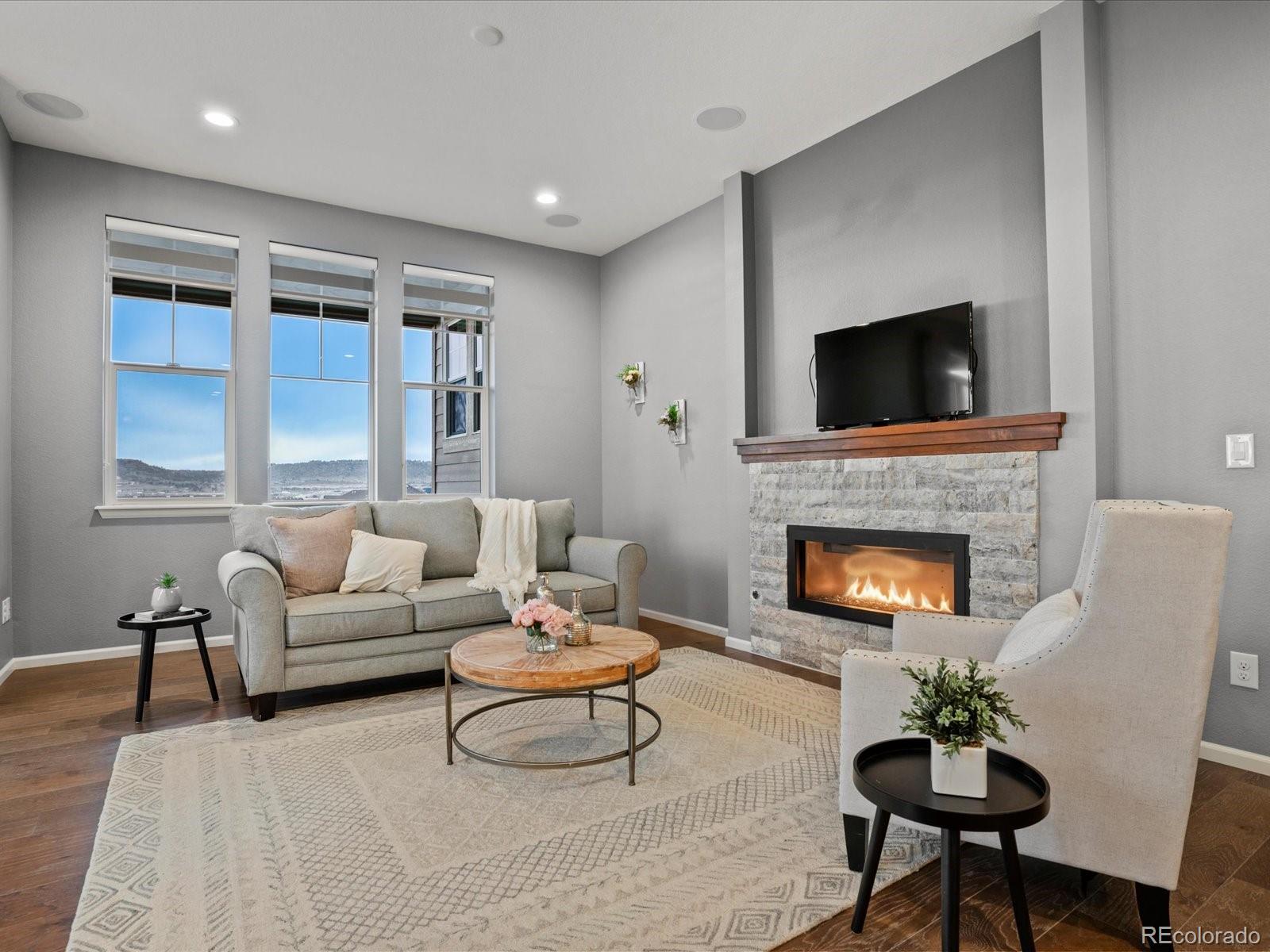 2351 Lassen Lane