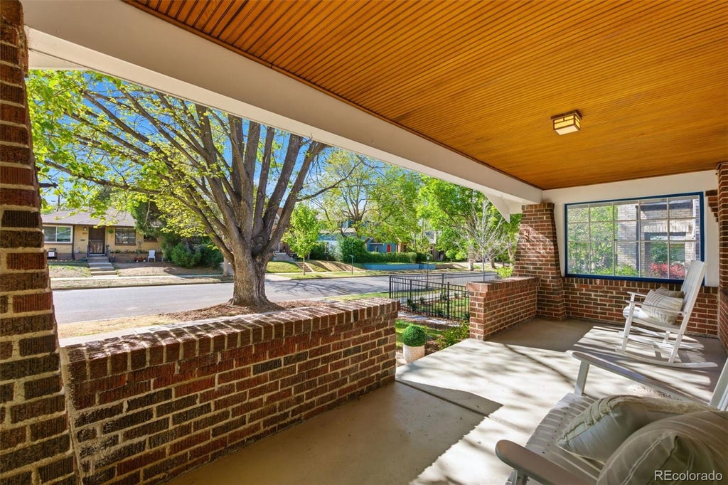 Photo of 800 Monroe Street, Denver, CO 80206 (MLS # 2333990)