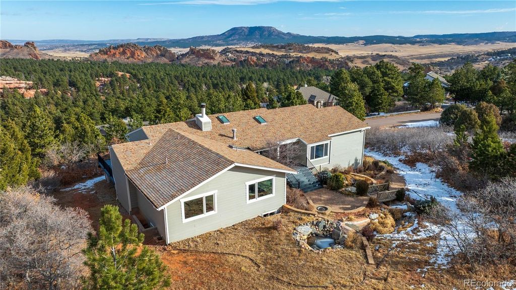 Photo of 6943 Fox Circle Cir, Larkspur, CO 80118 (MLS # 6411806)