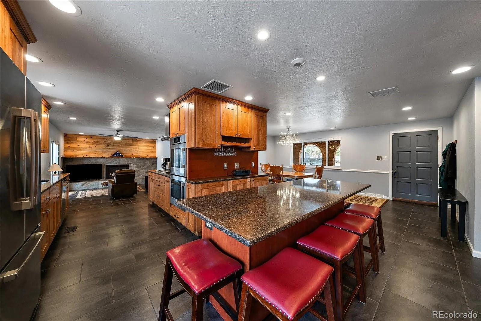 Lakewood, Colorado 80228, United States, 4 Bedrooms Bedrooms, ,3 BathroomsBathrooms,Residential,Active,124121