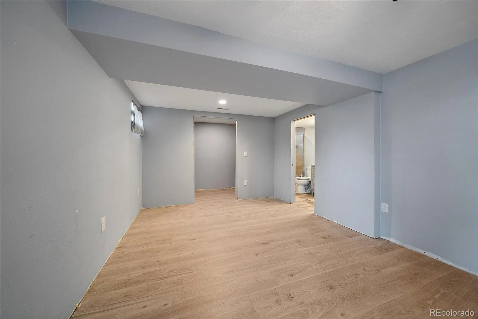 Lakewood, Colorado 80228, United States, 4 Bedrooms Bedrooms, ,3 BathroomsBathrooms,Residential,Active,124121