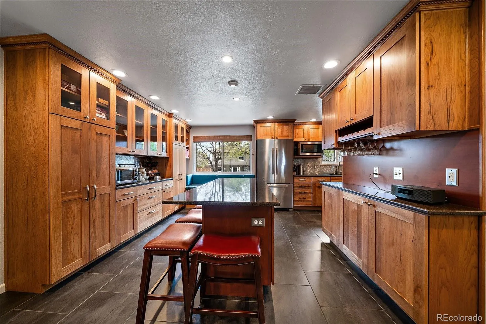 Lakewood, Colorado 80228, United States, 4 Bedrooms Bedrooms, ,3 BathroomsBathrooms,Residential,Active,124121