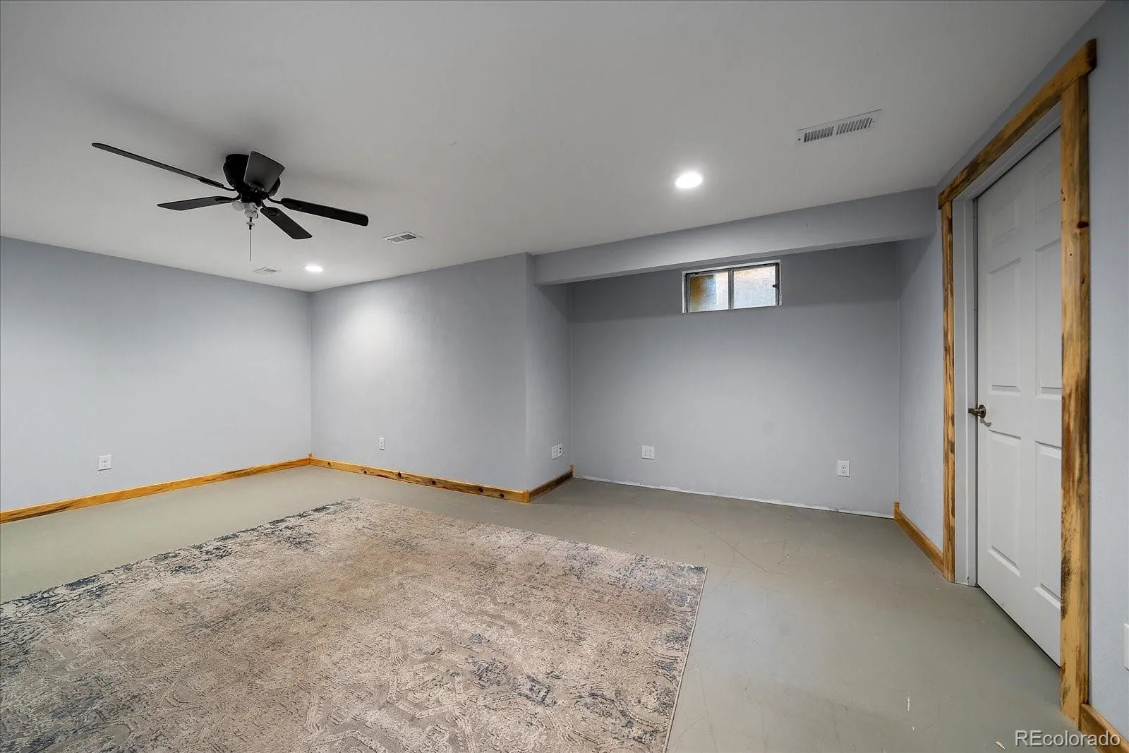 Lakewood, Colorado 80228, United States, 4 Bedrooms Bedrooms, ,3 BathroomsBathrooms,Residential,Active,124121