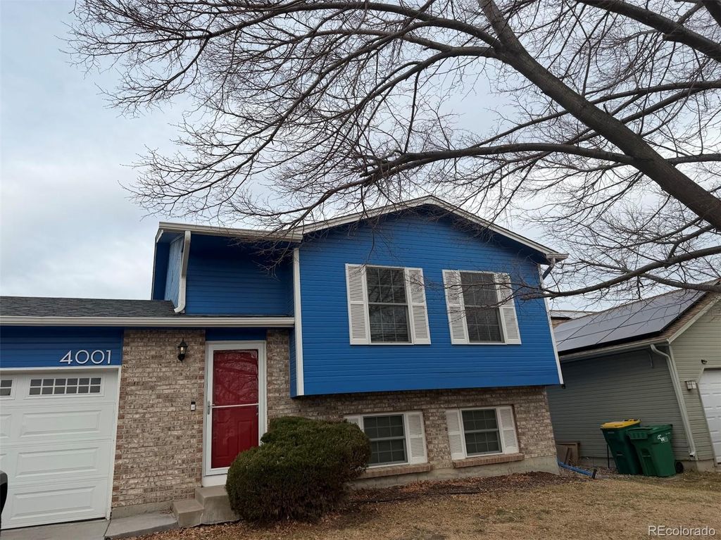 Photo of 4001 S Flanders Way, Aurora, CO 80013 (MLS # 3184999)