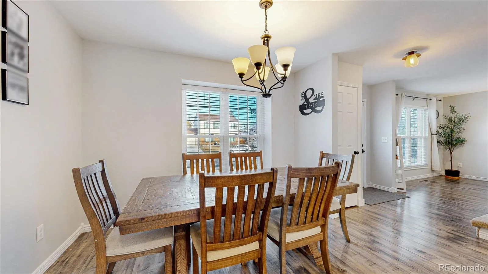 Morrison, Colorado 80465, United States, 3 Bedrooms Bedrooms, ,3 BathroomsBathrooms,Residential,Pending,92306