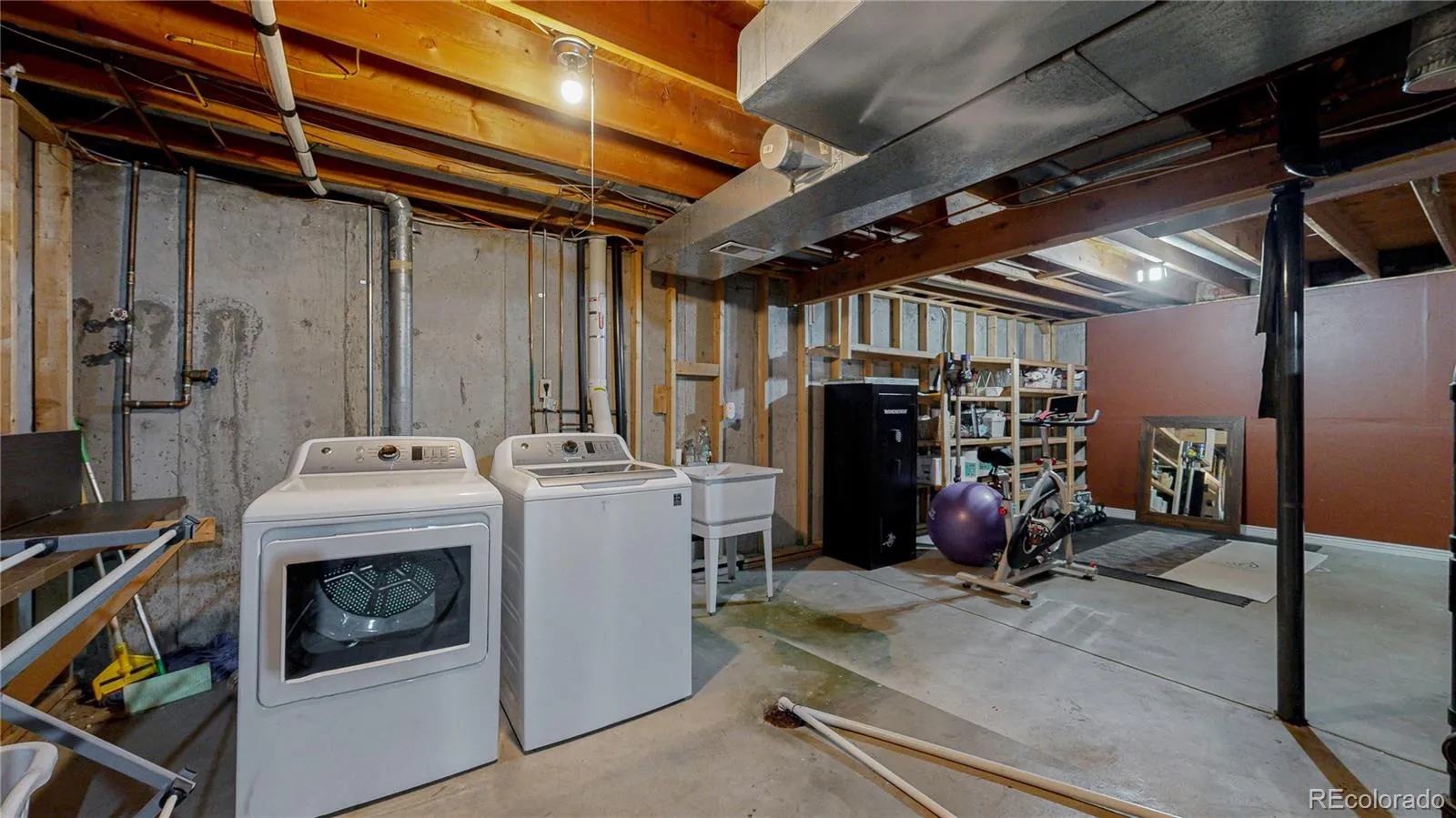 Morrison, Colorado 80465, United States, 3 Bedrooms Bedrooms, ,3 BathroomsBathrooms,Residential,Pending,92306