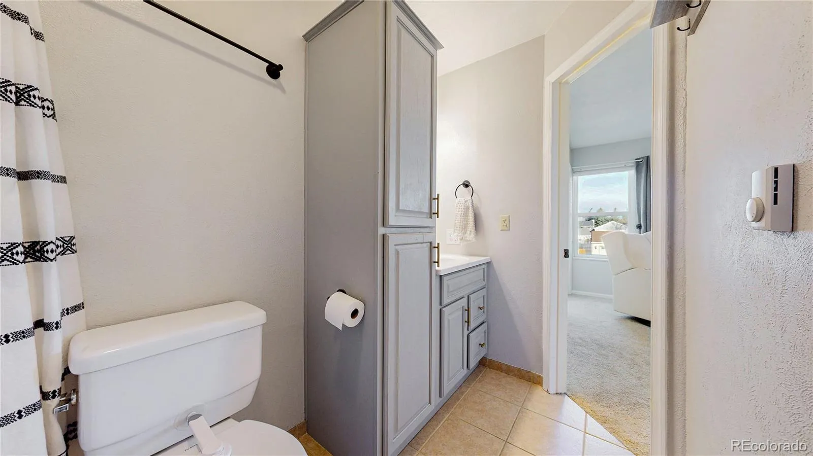 Morrison, Colorado 80465, United States, 3 Bedrooms Bedrooms, ,3 BathroomsBathrooms,Residential,Pending,92306