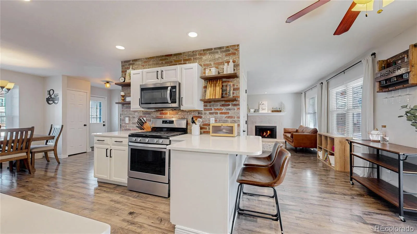 Morrison, Colorado 80465, United States, 3 Bedrooms Bedrooms, ,3 BathroomsBathrooms,Residential,Pending,92306