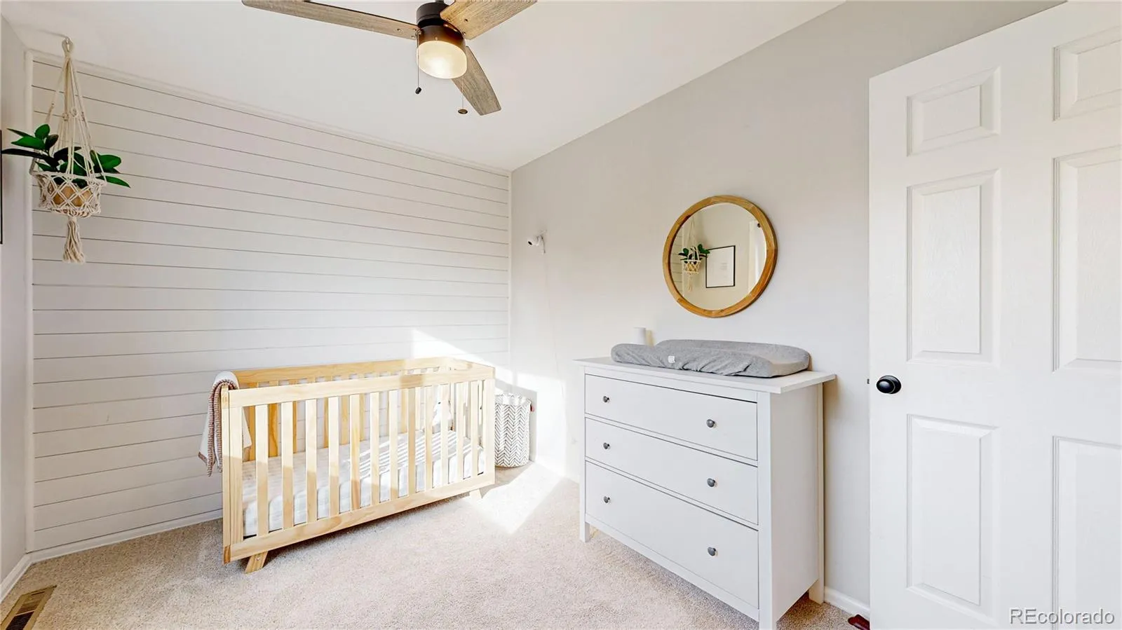 Morrison, Colorado 80465, United States, 3 Bedrooms Bedrooms, ,3 BathroomsBathrooms,Residential,Pending,92306