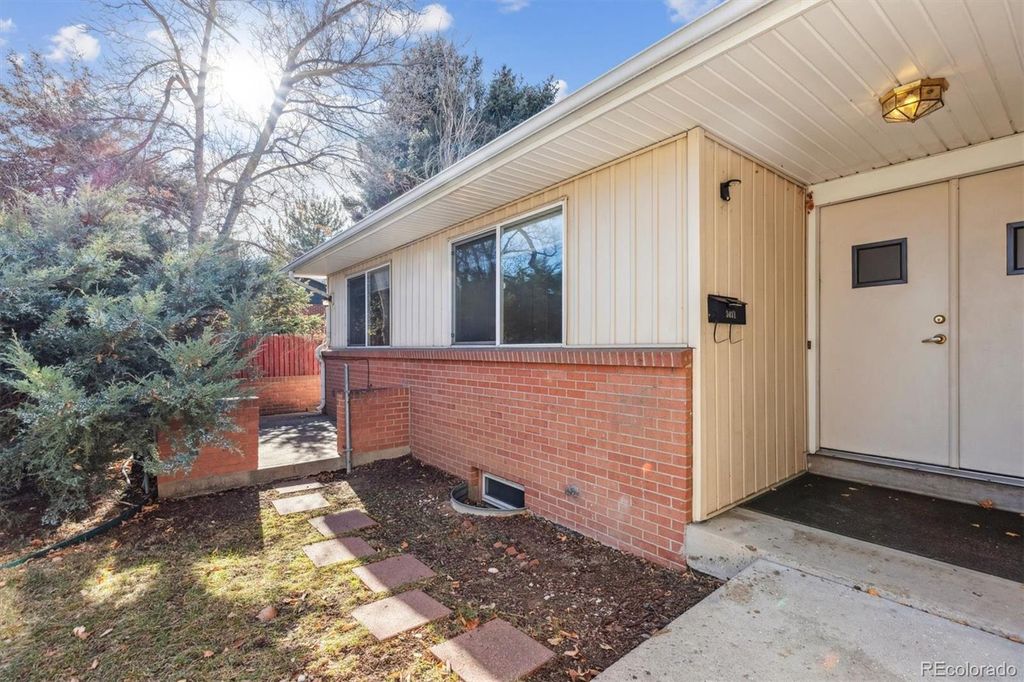 Photo of 3031 S University Boulevard, Denver, CO 80210 (MLS # 6922061)