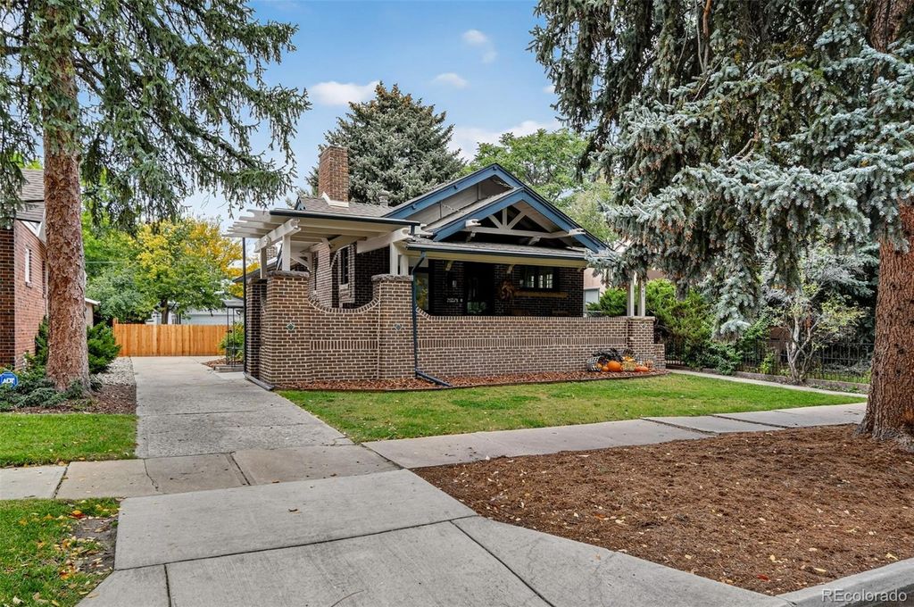 Photo of 2065 Holly Street, Denver, CO 80207 (MLS # 4928581)