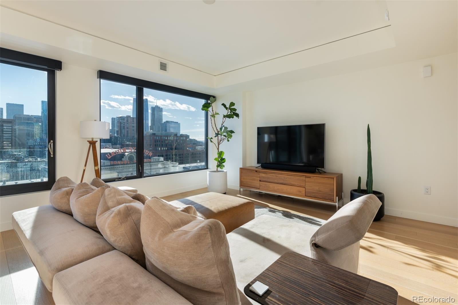 1750 Wewatta Street 1002