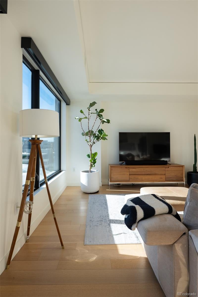 1750 Wewatta Street 1002