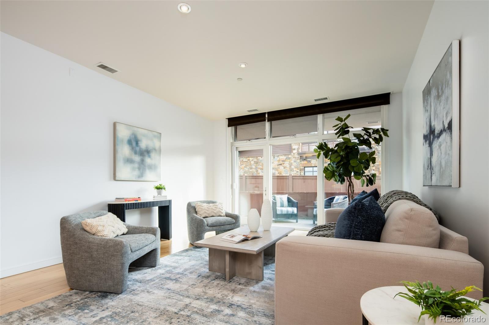 333 S Monroe Street 107