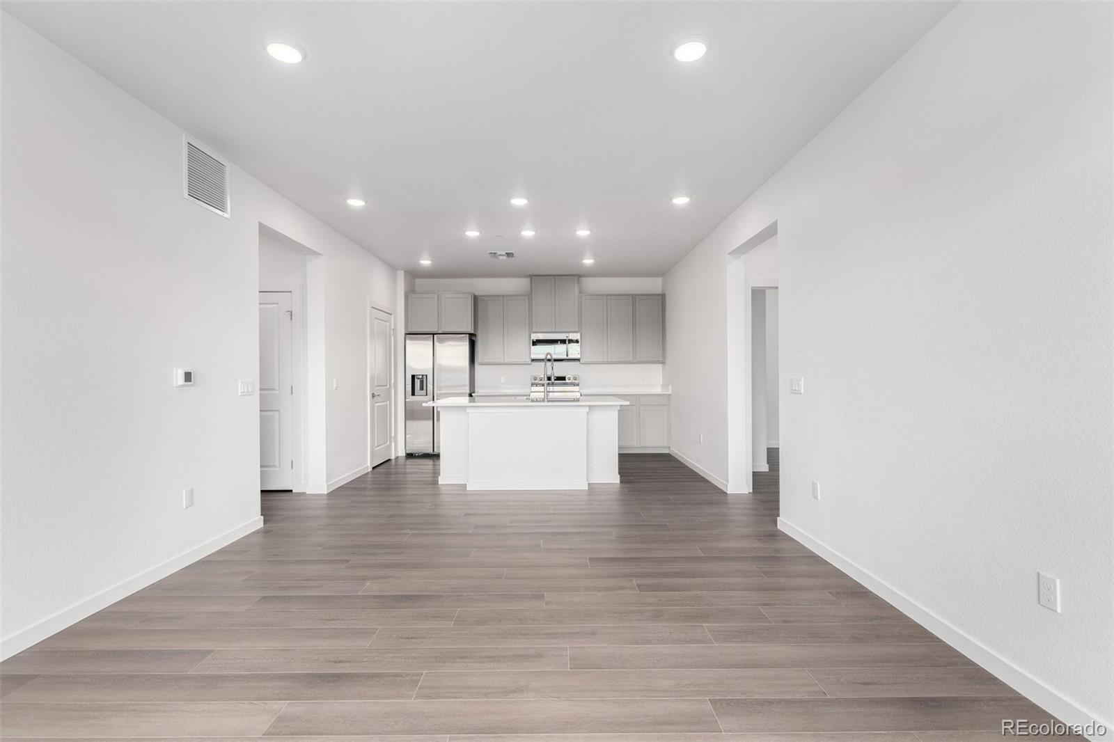 6153 N Ceylon Street 307